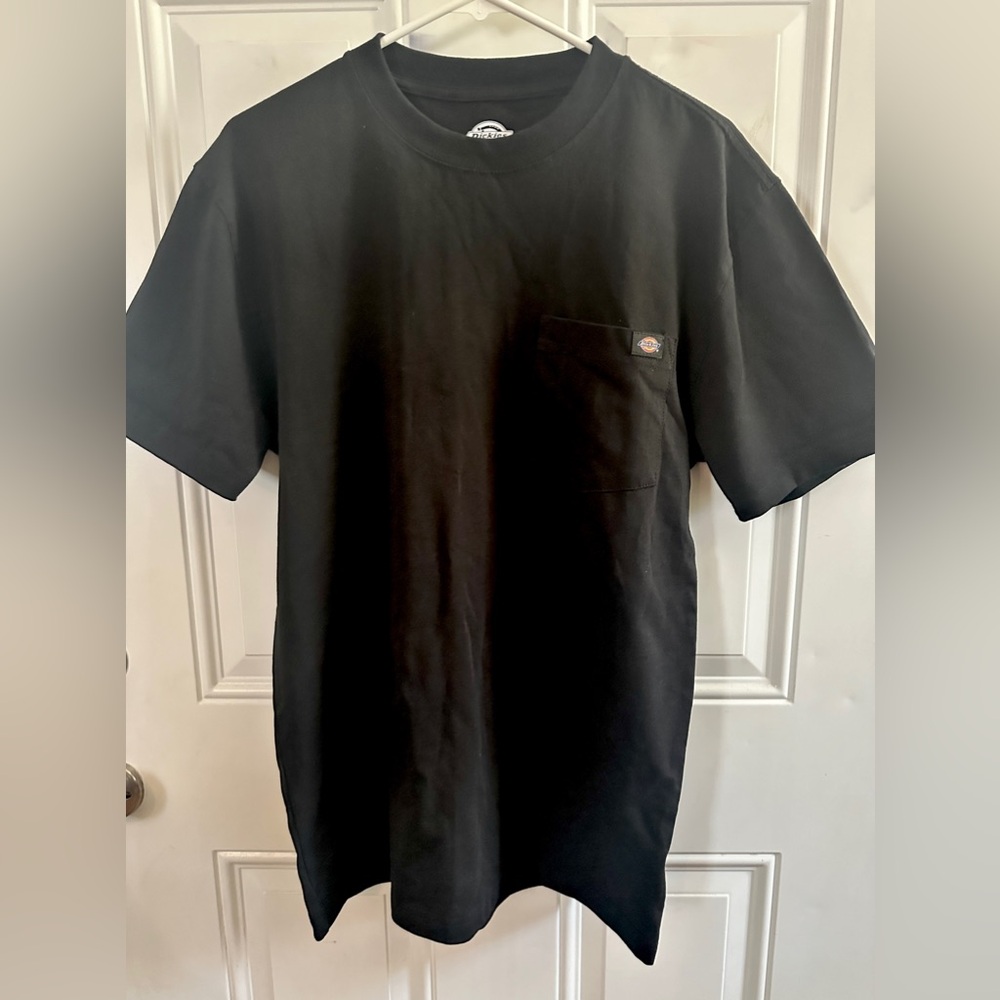Dickies. T-shirt size small